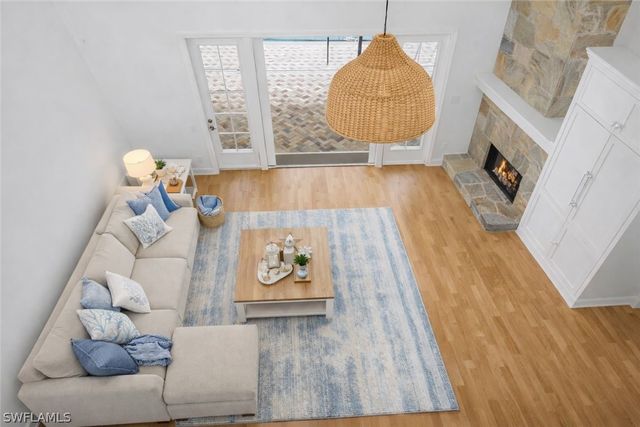 5790 Standing Oaks LN, Naples, FL 34119