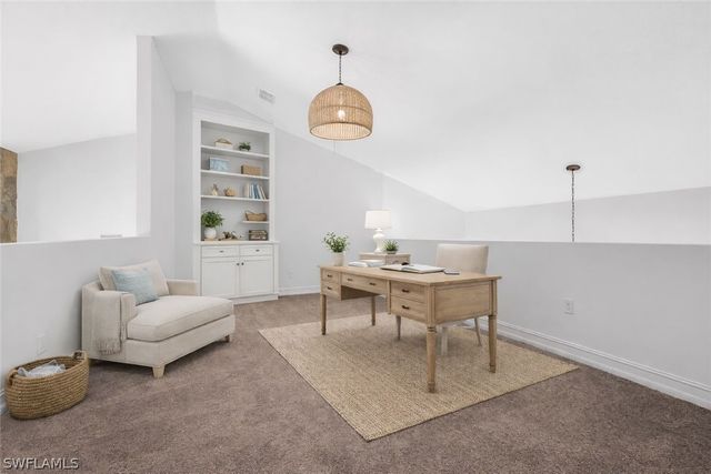 5790 Standing Oaks LN, Naples, FL 34119