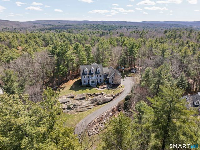 1197 Neipsic Road, Glastonbury, CT 06033