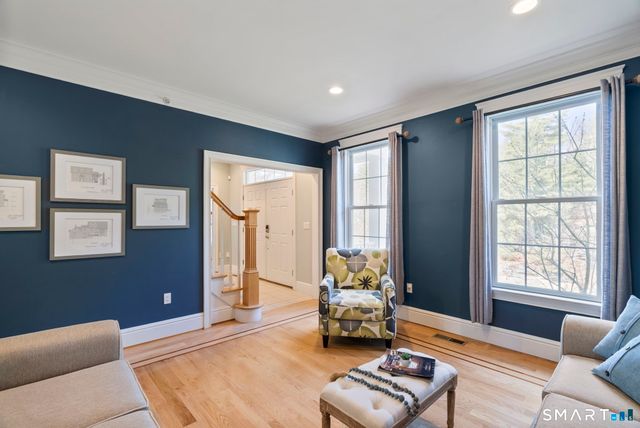 1197 Neipsic Road, Glastonbury, CT 06033