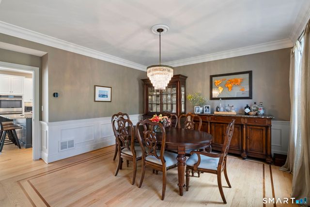 1197 Neipsic Road, Glastonbury, CT 06033