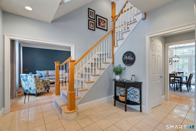 1197 Neipsic Road, Glastonbury, CT 06033