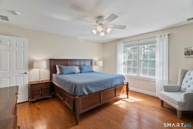 1197 Neipsic Road, Glastonbury, CT 06033