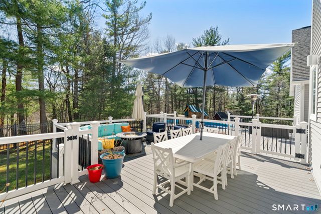 1197 Neipsic Road, Glastonbury, CT 06033