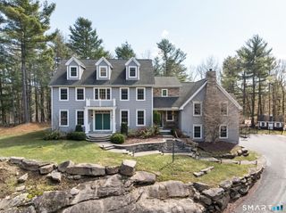 1197 Neipsic Road, Glastonbury, CT 06033