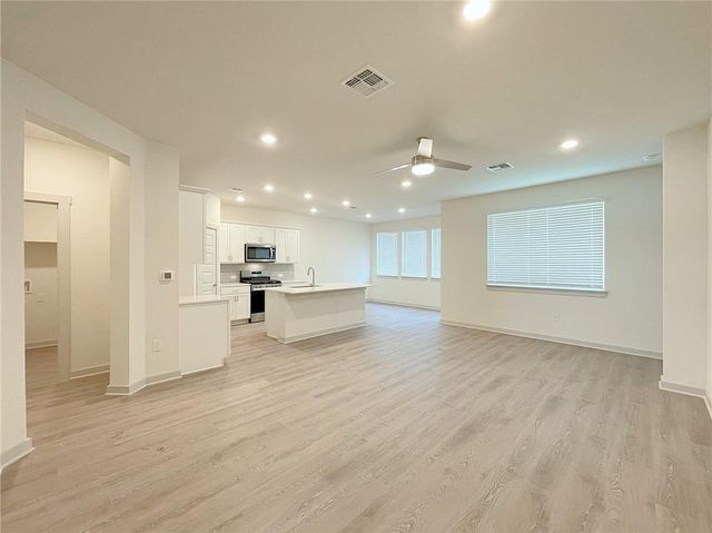 10501 Defender TRL, Austin, TX 78754