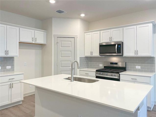 10501 Defender TRL, Austin, TX 78754