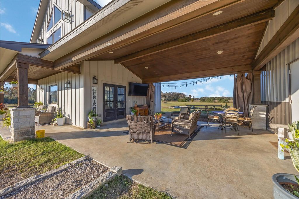 330 Ridge Road, Manvel, TX 77578