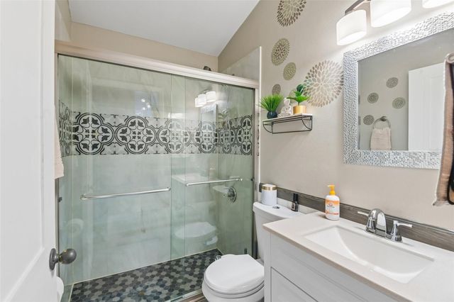 8709 BUSCH OAKS STREET, Tampa, FL 33617