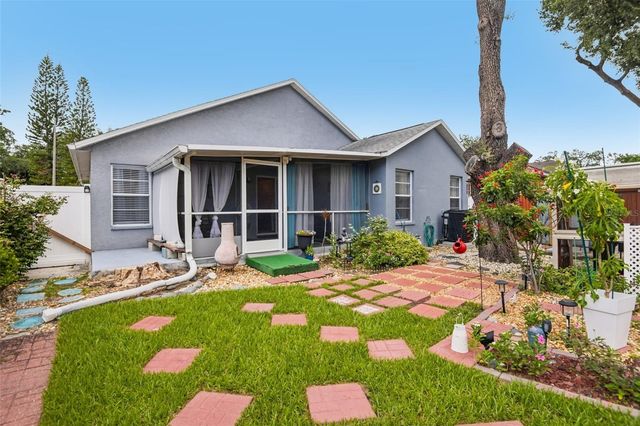 8709 BUSCH OAKS STREET, Tampa, FL 33617