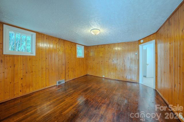 298 State Street, Asheville, NC 28806