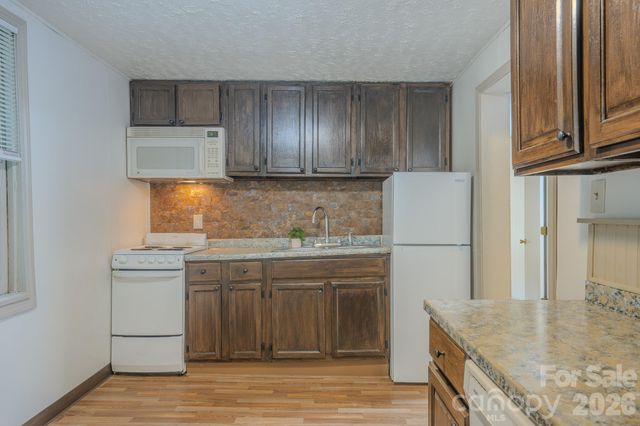 298 State Street, Asheville, NC 28806