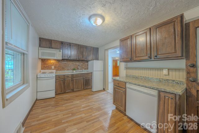 298 State Street, Asheville, NC 28806
