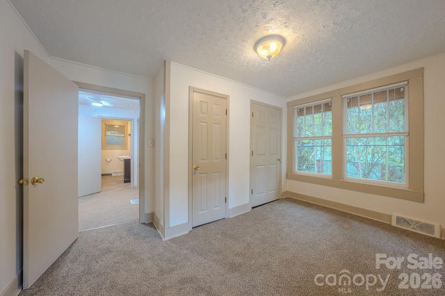 298 State Street, Asheville, NC 28806