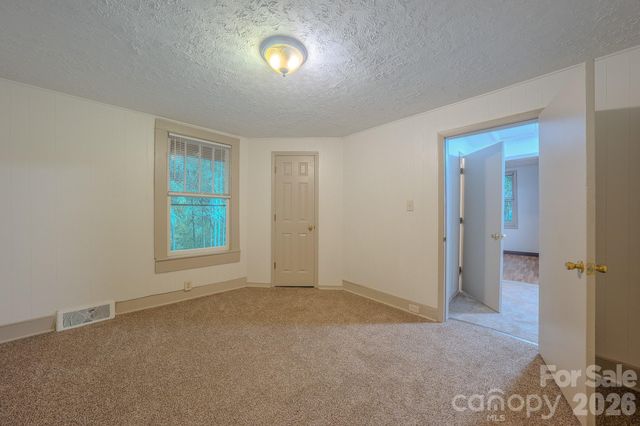 298 State Street, Asheville, NC 28806
