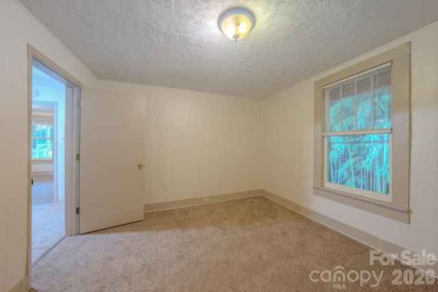 298 State Street, Asheville, NC 28806