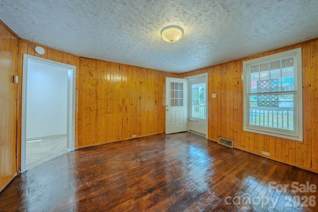 298 State Street, Asheville, NC 28806