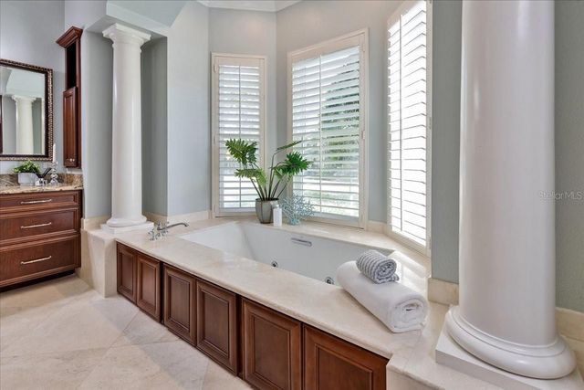 9814 EMERALD LINKS DRIVE, Tampa, FL 33626