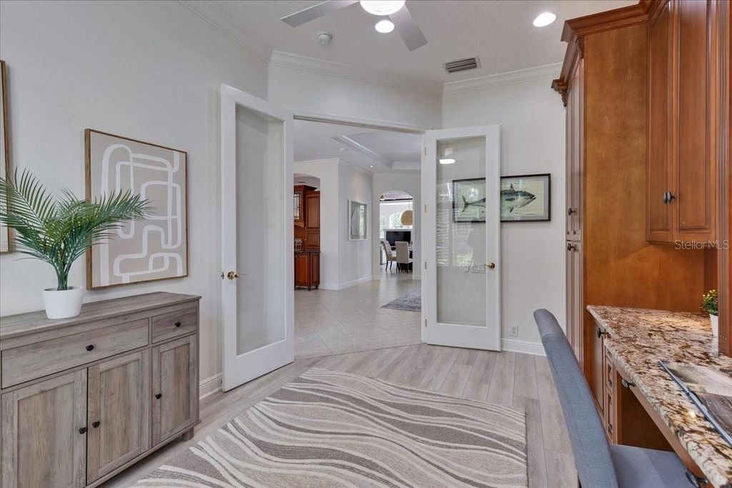 Image 18 of property listing at 9814 EMERALD LINKS DRIVE, Tampa, FL 33626