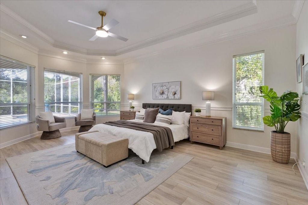 Image 19 of property listing at 9814 EMERALD LINKS DRIVE, Tampa, FL 33626