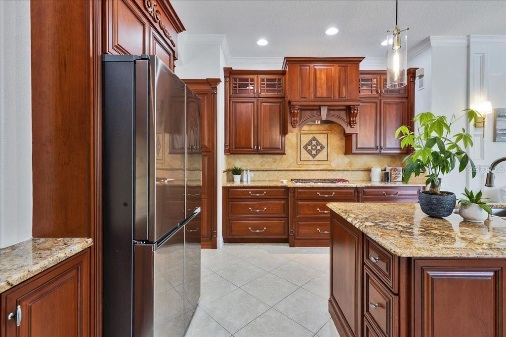 Image 36 of property listing at 9814 EMERALD LINKS DRIVE, Tampa, FL 33626