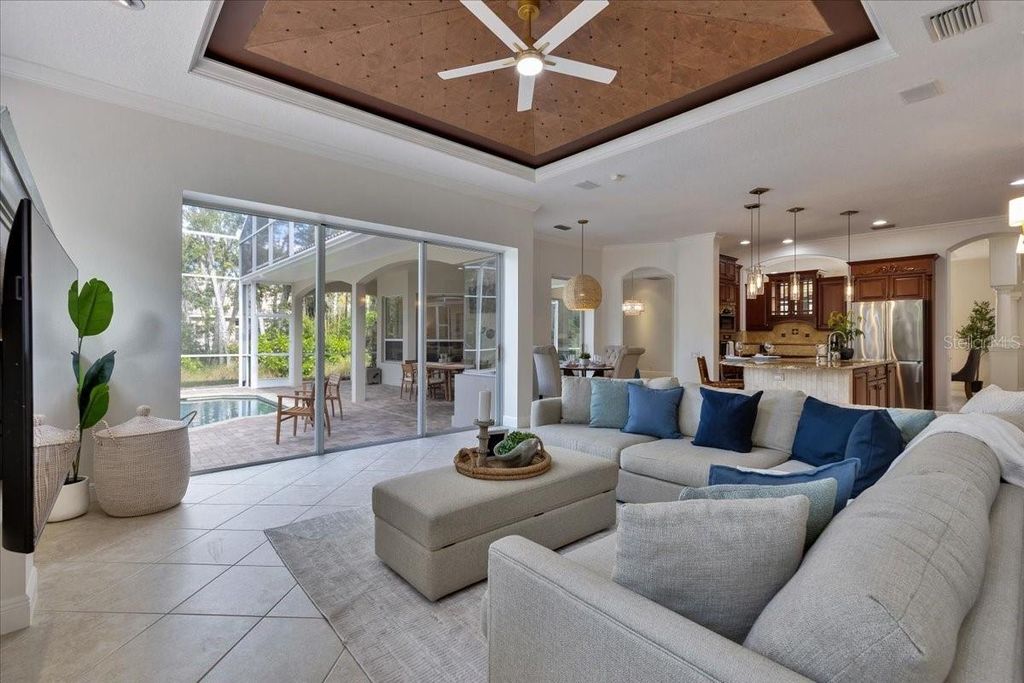 Image 56 of property listing at 9814 EMERALD LINKS DRIVE, Tampa, FL 33626