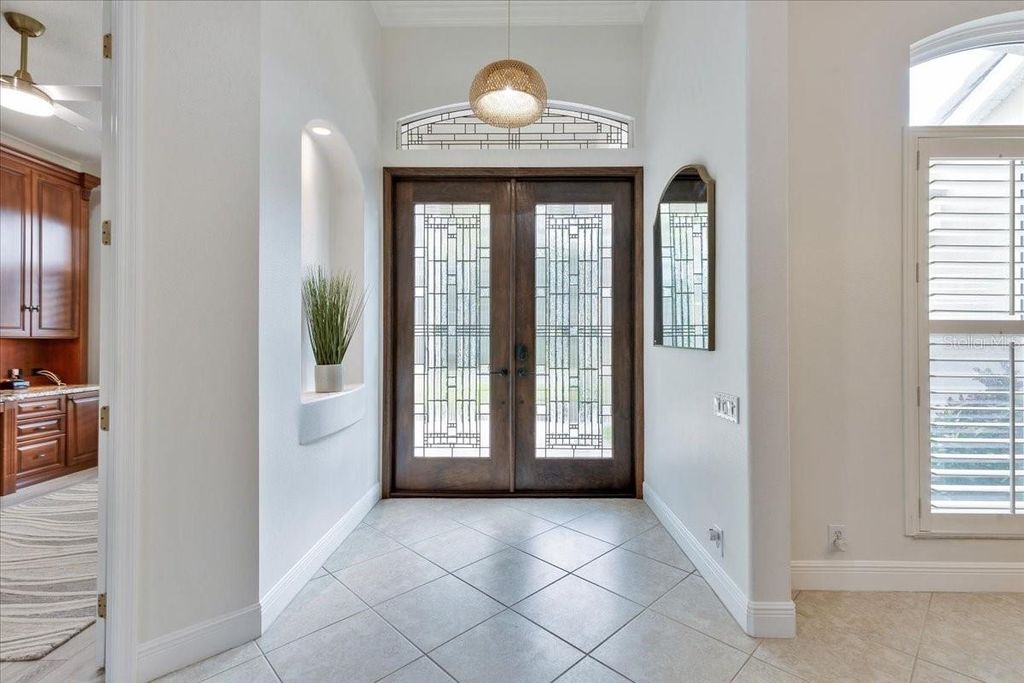 Image 7 of property listing at 9814 EMERALD LINKS DRIVE, Tampa, FL 33626