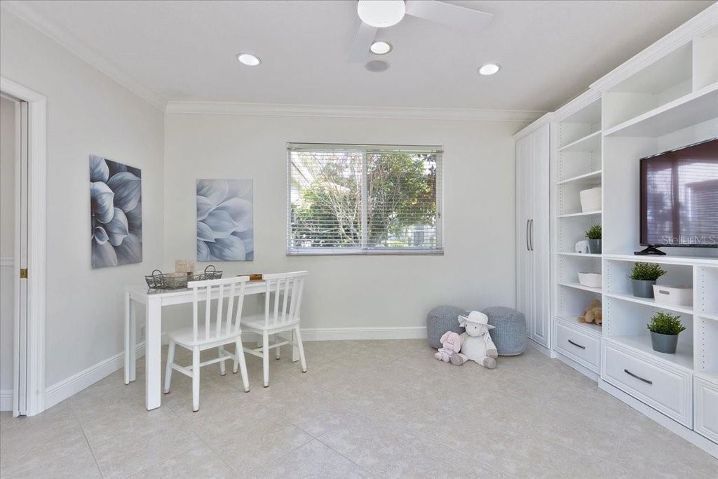 Image 62 of property listing at 9814 EMERALD LINKS DRIVE, Tampa, FL 33626