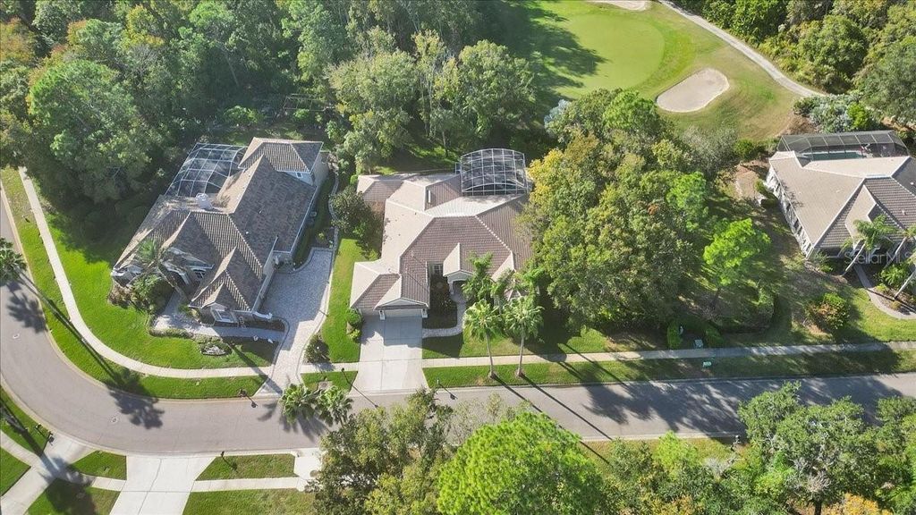 Image 79 of property listing at 9814 EMERALD LINKS DRIVE, Tampa, FL 33626