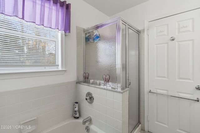 13 Heritage Drive, Howell, NJ 07731