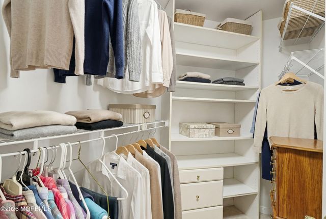 13 Heritage Drive, Howell, NJ 07731