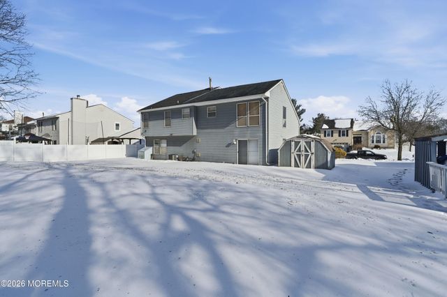 13 Heritage Drive, Howell, NJ 07731