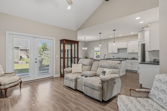 9807 Oak Trail Road, Fort Wayne, IN 46825