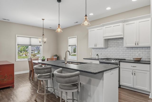 9807 Oak Trail Road, Fort Wayne, IN 46825