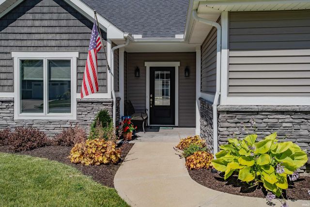 9807 Oak Trail Road, Fort Wayne, IN 46825