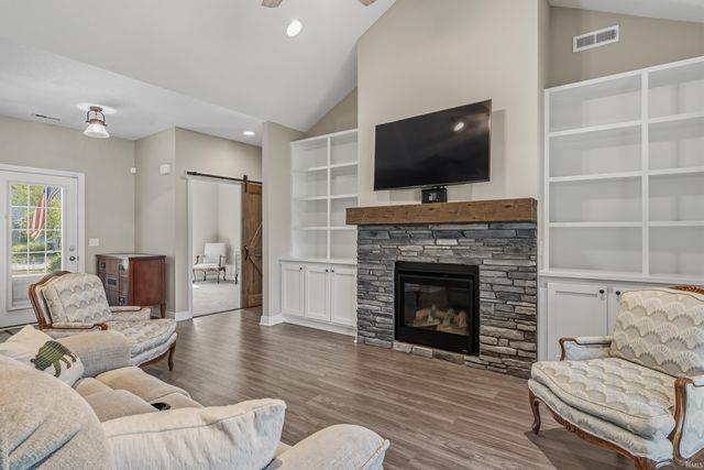 9807 Oak Trail Road, Fort Wayne, IN 46825