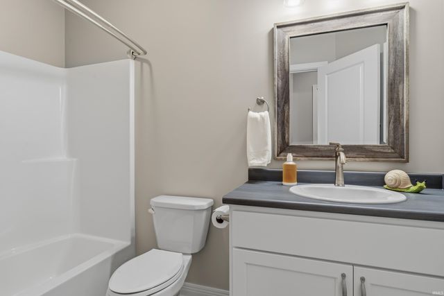 9807 Oak Trail Road, Fort Wayne, IN 46825