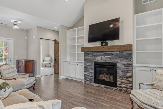 9807 Oak Trail Road, Fort Wayne, IN 46825