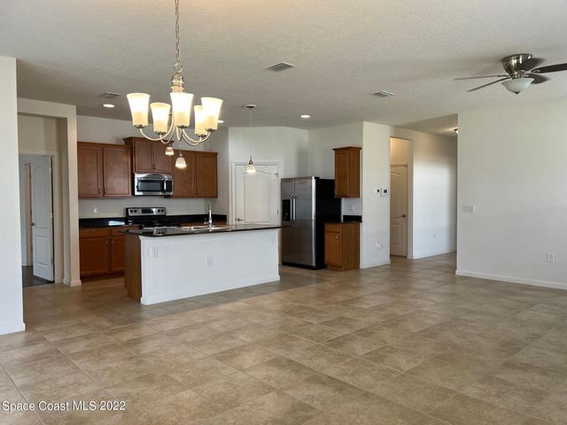 728 Remington Green Drive SE, Palm Bay, FL 32909