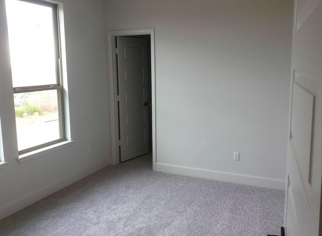 205 Roseleaf CT, Liberty Hill, TX 78642