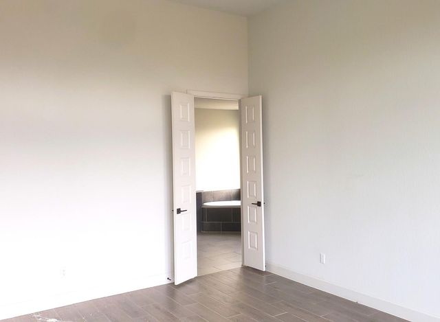 205 Roseleaf CT, Liberty Hill, TX 78642