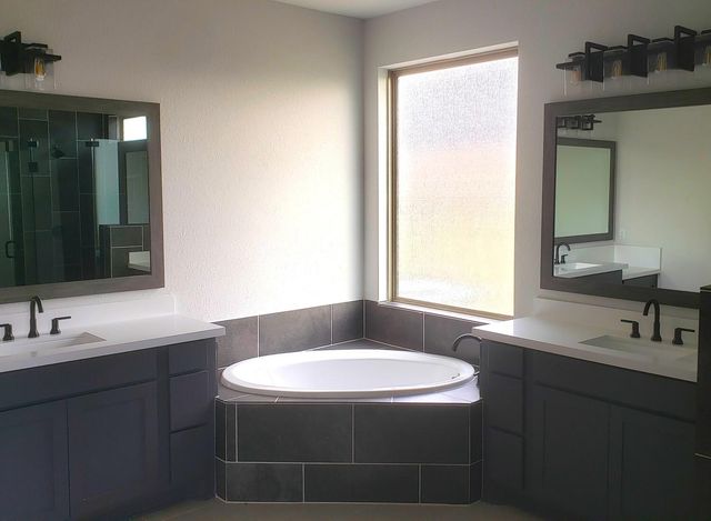 205 Roseleaf CT, Liberty Hill, TX 78642