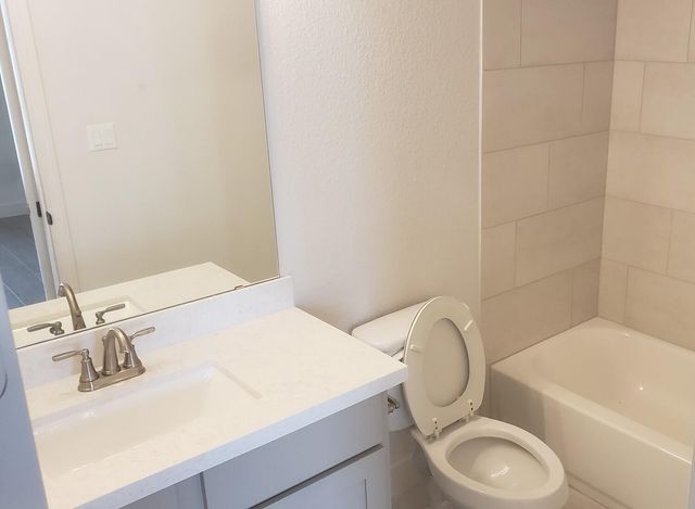 205 Roseleaf CT, Liberty Hill, TX 78642