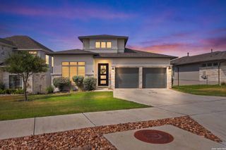 302 Navarro, Boerne, TX 78006