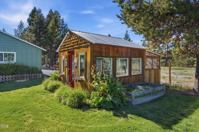 16250 South Drive, La Pine, OR 97739