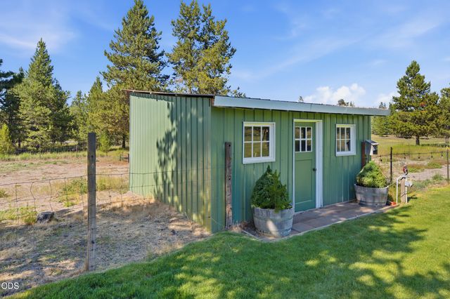 16250 South Drive, La Pine, OR 97739