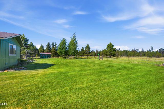 16250 South Drive, La Pine, OR 97739