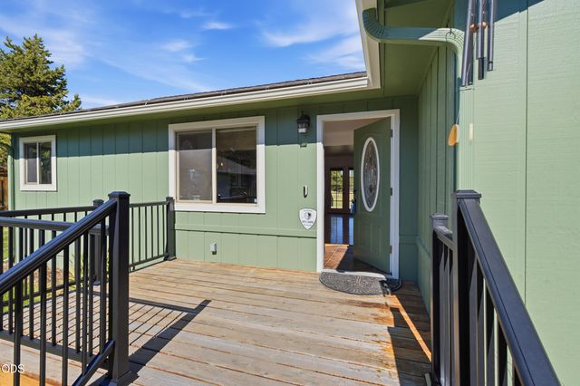 16250 South Drive, La Pine, OR 97739