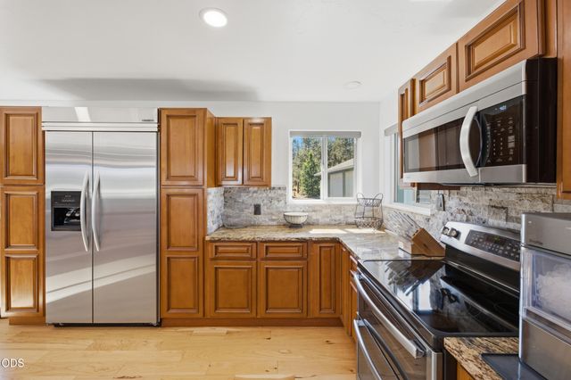 16250 South Drive, La Pine, OR 97739