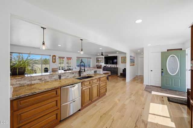 16250 South Drive, La Pine, OR 97739